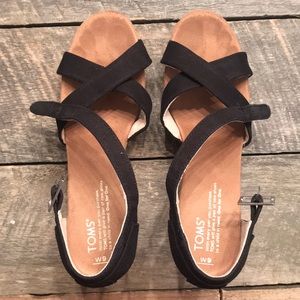 Black Tom’s wedges